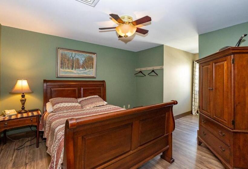 수피리어 스위트, Artists Colony