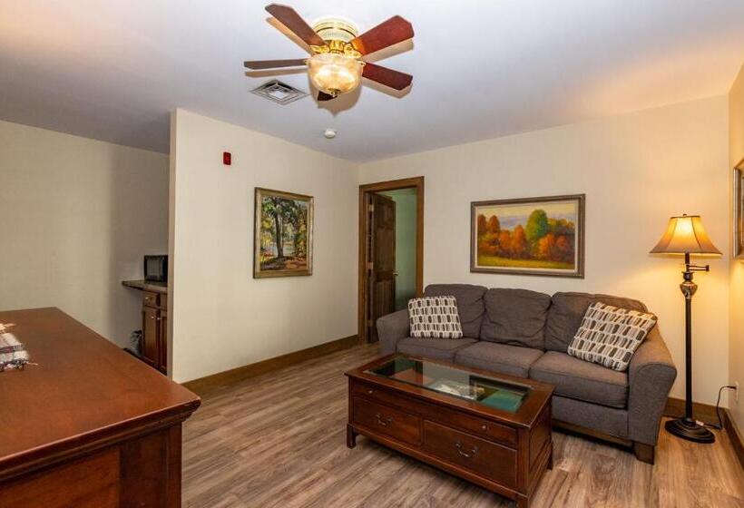 수피리어 스위트, Artists Colony