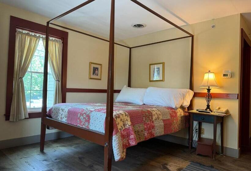 스탠다드 룸, Artists Colony