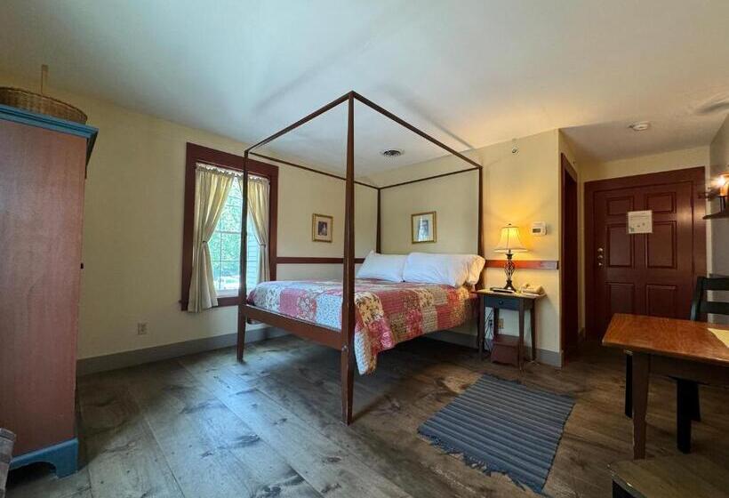 스탠다드 룸, Artists Colony