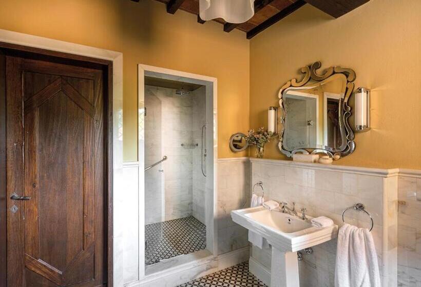 デラックスジュニアスイート, Castello Di Casole, A Belmond Hotel, Tuscany