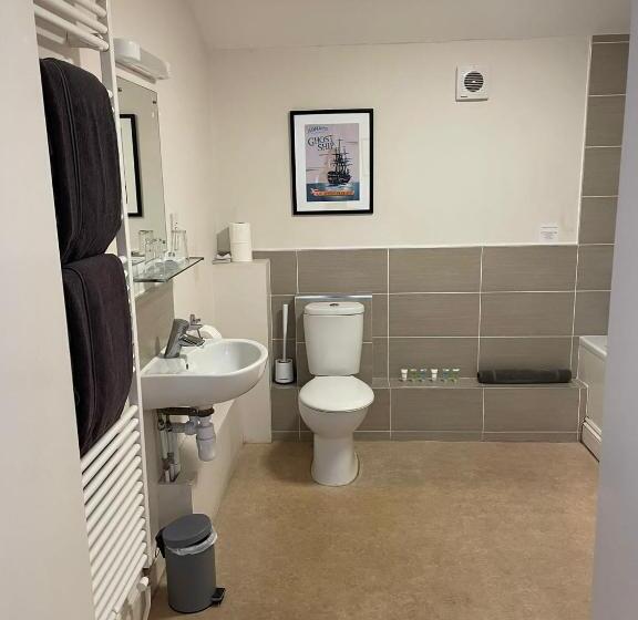 스탠다드 룸, The Cherry Tree