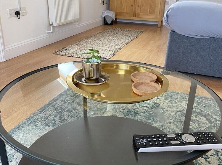 스탠다드 룸, The Cherry Tree