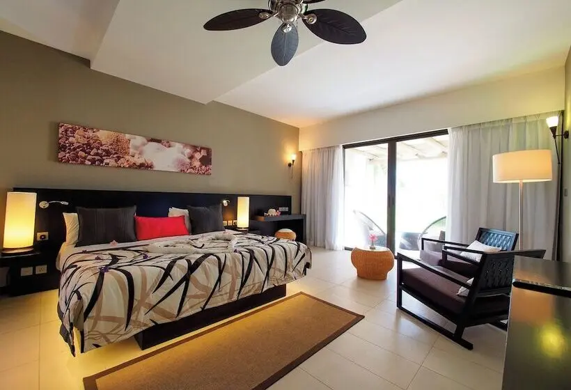 سوئیت جونیور با چشم‌انداز باغ, Crystals Beach Resort Belle Mare, A Member Of Radisson Individuals