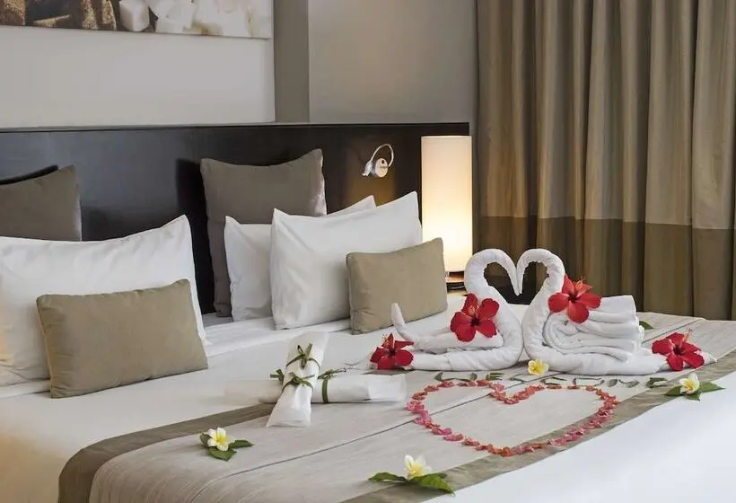 سوئیت جونیور با چشم‌انداز باغ, Crystals Beach Resort Belle Mare, A Member Of Radisson Individuals