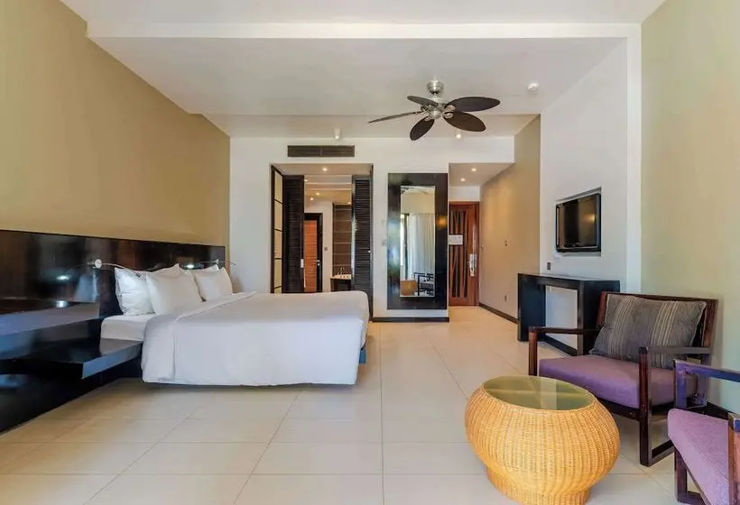 اتاق پریمیوم با چشم‌انداز باغ, Crystals Beach Resort Belle Mare, A Member Of Radisson Individuals