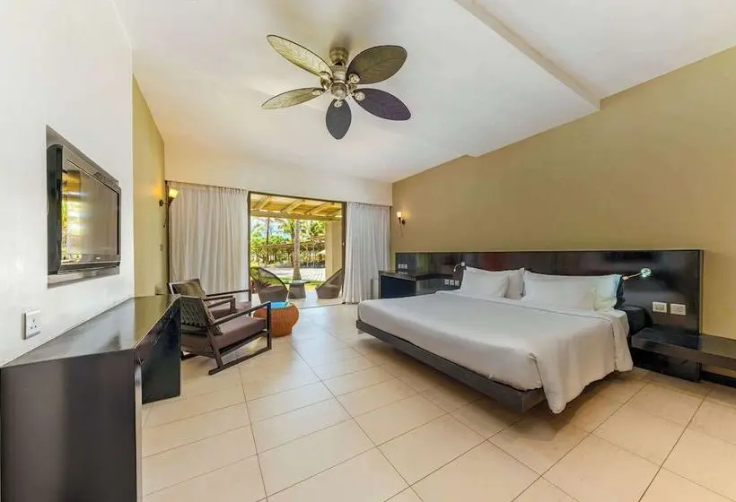 اتاق پریمیوم با چشم‌انداز باغ, Crystals Beach Resort Belle Mare, A Member Of Radisson Individuals