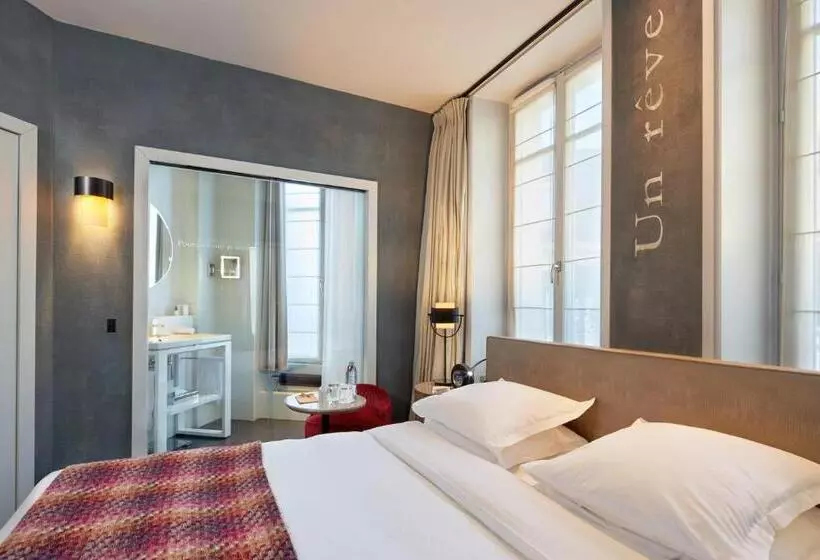 デラックスルーム, Le Pavillon Des Lettres