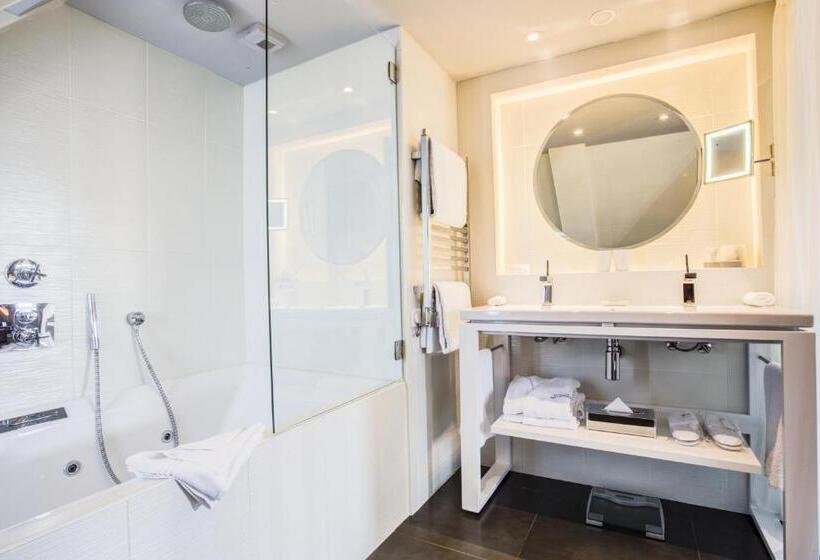 ジュニアスイート, Le Pavillon Des Lettres