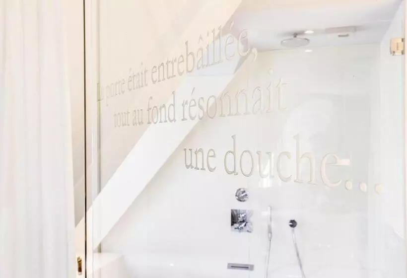 ジュニアスイート, Le Pavillon Des Lettres