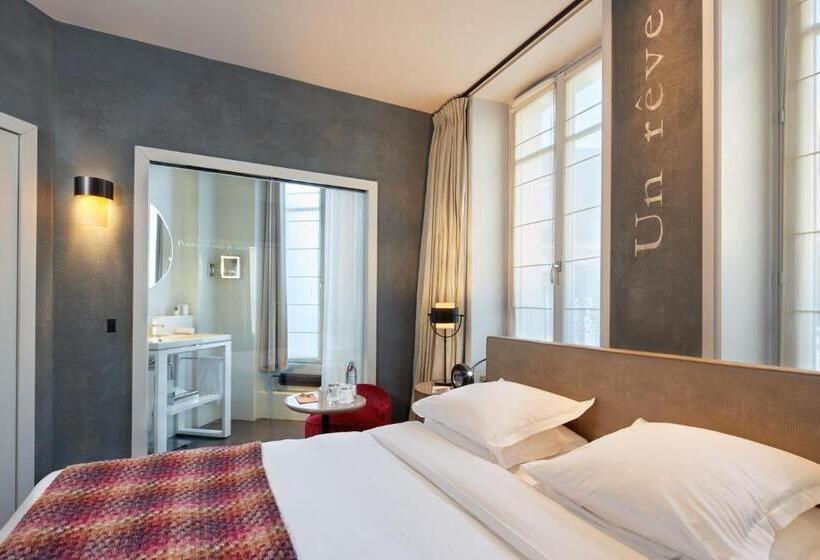 ファミリールーム, Le Pavillon Des Lettres