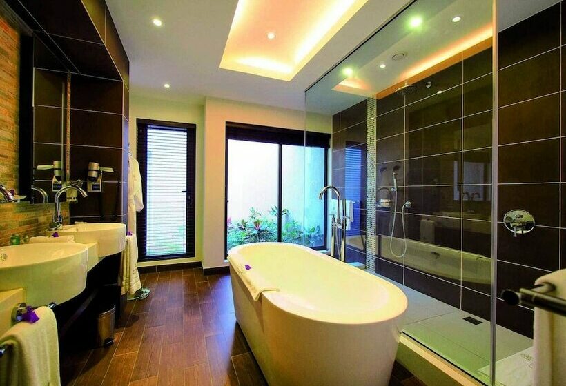 Delüks Aile Odası, Crystals Beach Resort Belle Mare, A Member Of Radisson Individuals