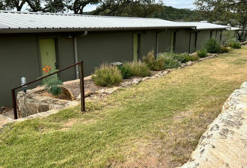 إستوديو قياسى, Painted Sky Inn