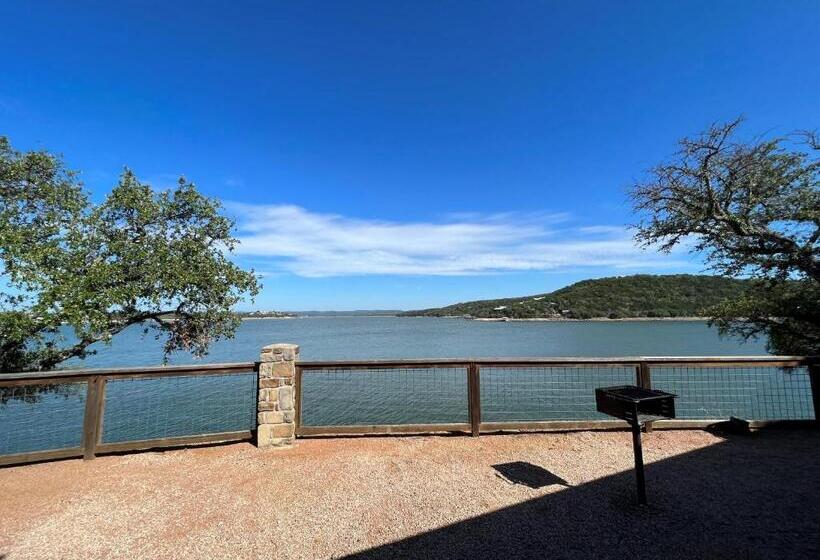 غرفة قياسية مطلّة علي البحيرة, Painted Sky Inn