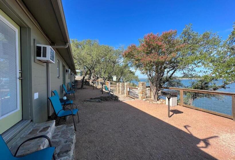 جناح مطل على البحيرة, Painted Sky Inn