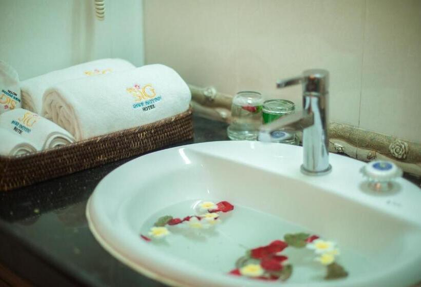 سوییت, Shwe Ingyinn