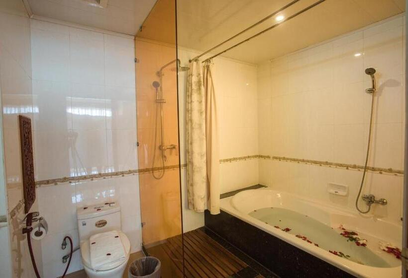 سوییت, Shwe Ingyinn