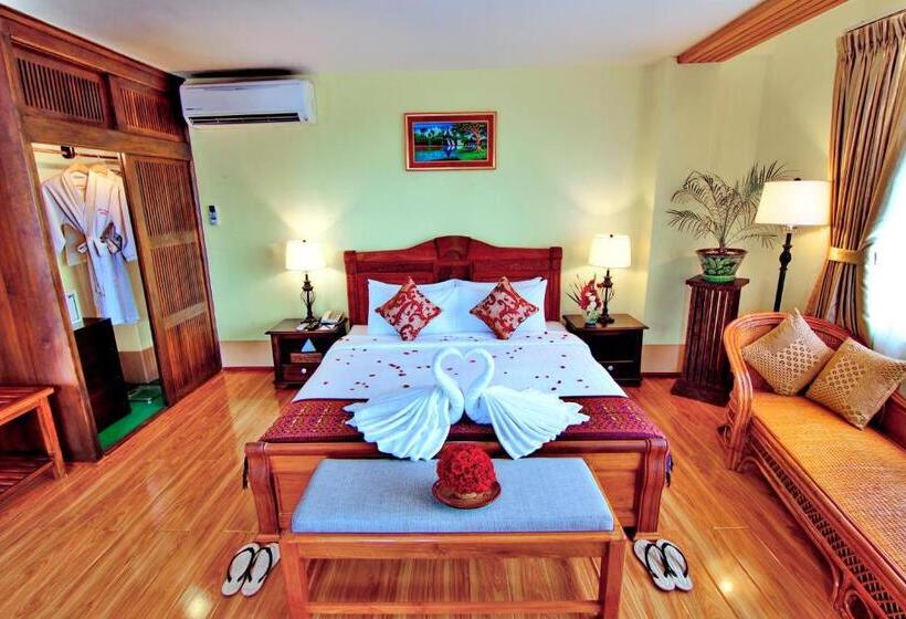 سوییت, Shwe Ingyinn