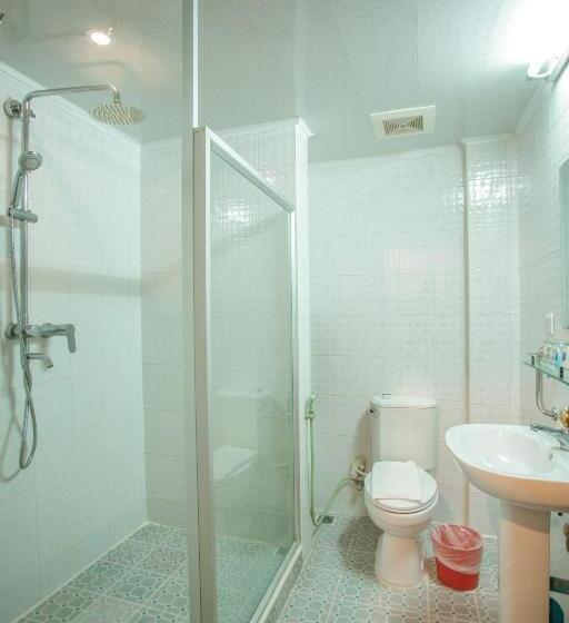 اتاق استاندارد, Shwe Ingyinn