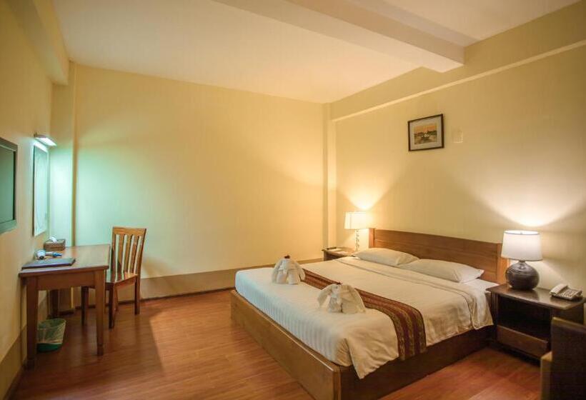 اتاق استاندارد, Shwe Ingyinn