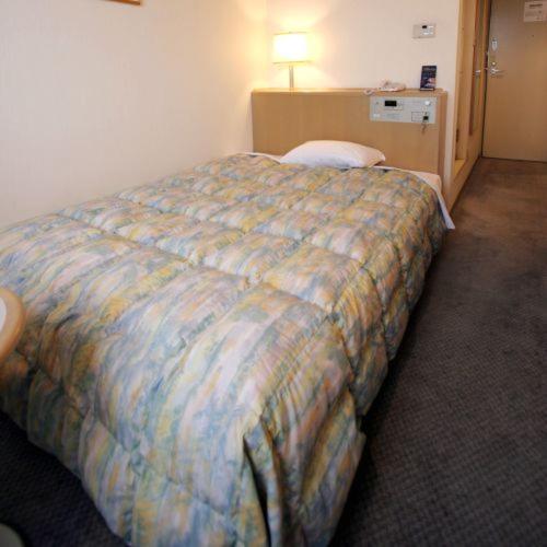 חדר בסיסי, Tsubamesanjo Washington