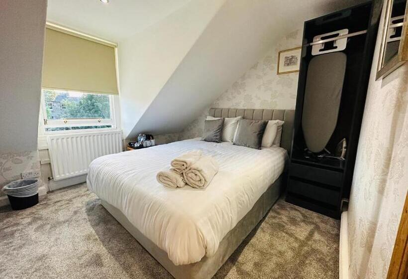 اتاق استاندارد سه تخته با سرویس بهداشتی مشترک, Abbotsford Guest House