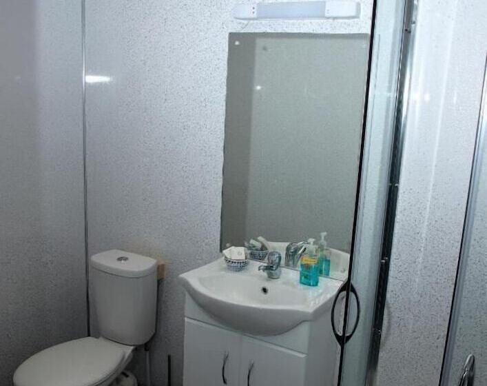 غرفة عائلية, Herdshill Guest House