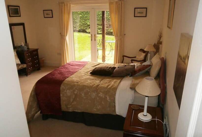 חדר סטנדרט, Riverdown