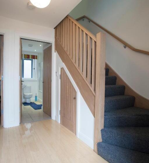 침실 3개 주택, The Pyjama Factory