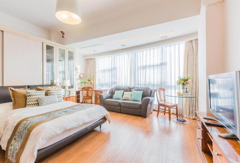 شقة غرفة واحدة, Westlake Service Apartment