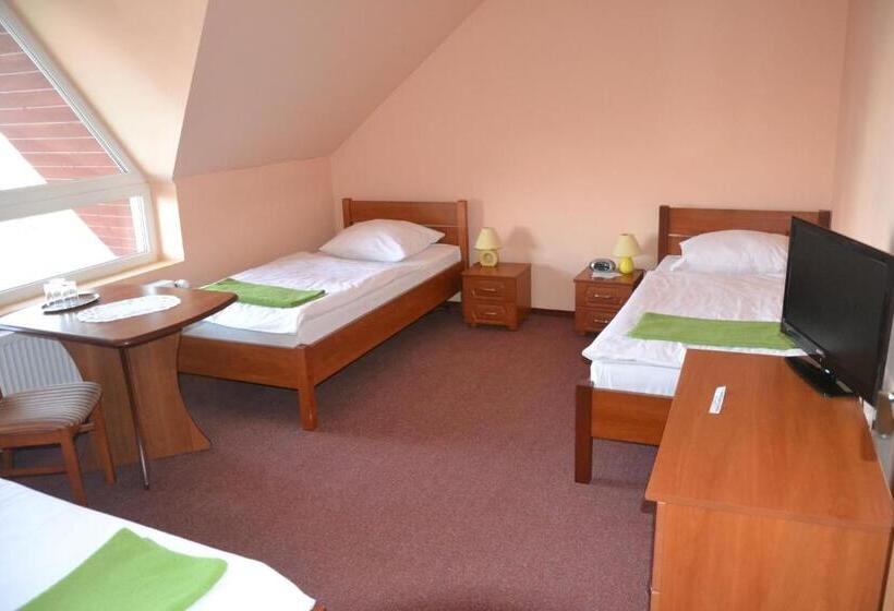 דירת שני חדרים, Ik Orlik