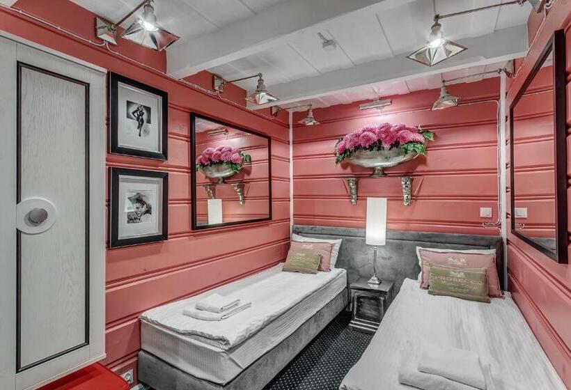 חדר סטנדרט יחיד, Zajazd Plan