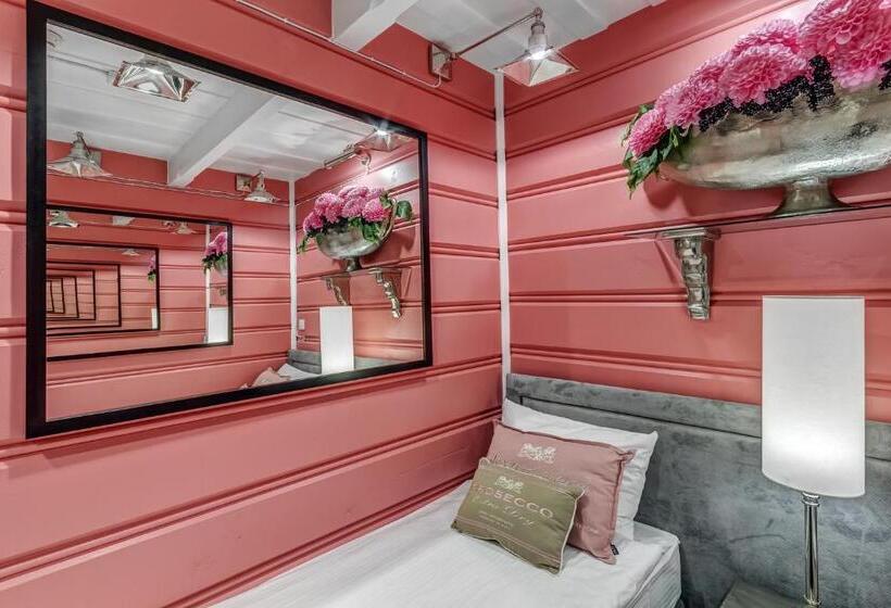 חדר סטנדרט יחיד, Zajazd Plan