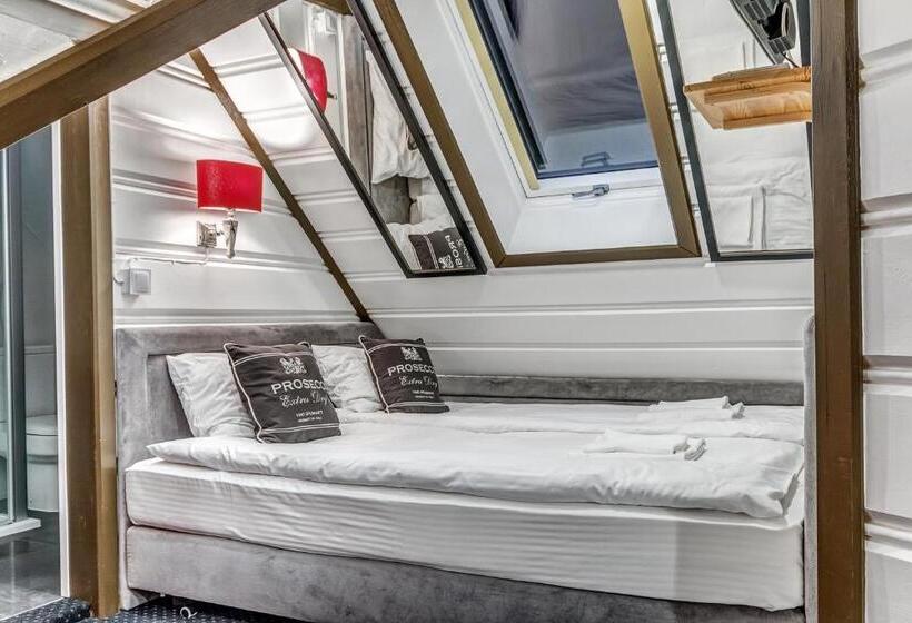 חדר סטנדרט יחיד, Zajazd Plan