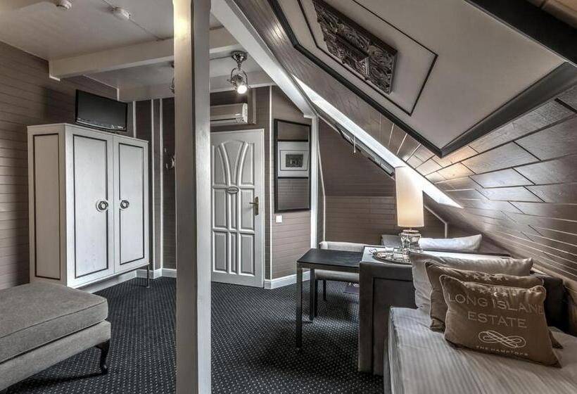 חדר קומפורט, Zajazd Plan