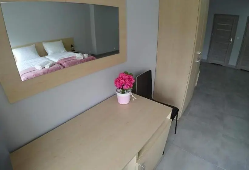 スタンダードトリプルルーム, Apartamenty Kozienice