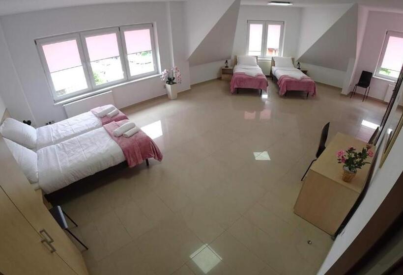 Четырехместный Номер Стандарт, Apartamenty Kozienice