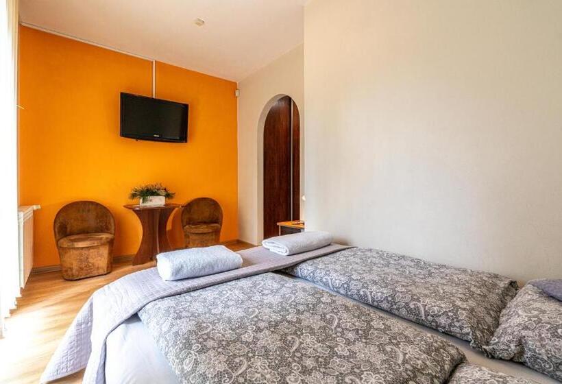 חדר סטנדרט עם מרפסת, Leśny Dworek Biały Dunajec