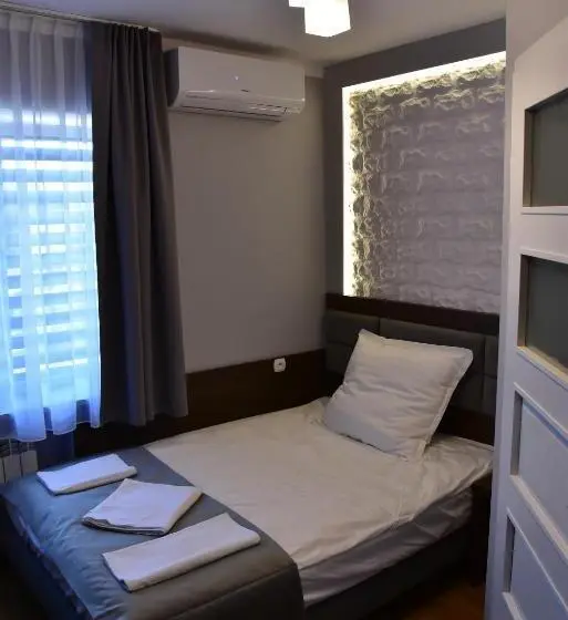 Standard Yhden Hengen Huone, Pokoje Restauracja Lech