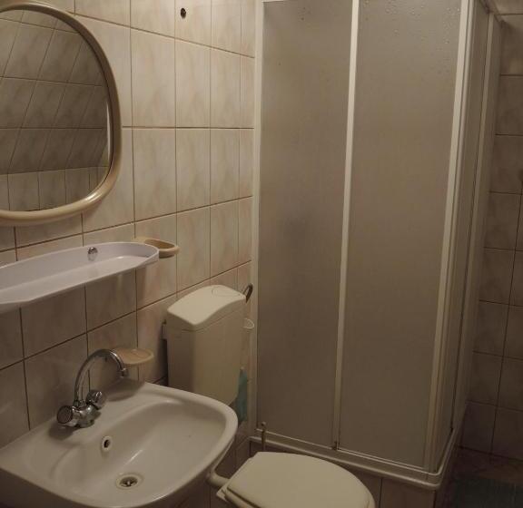 اتاق استاندارد سه نفره, Pokoje U Tosi I Czesia