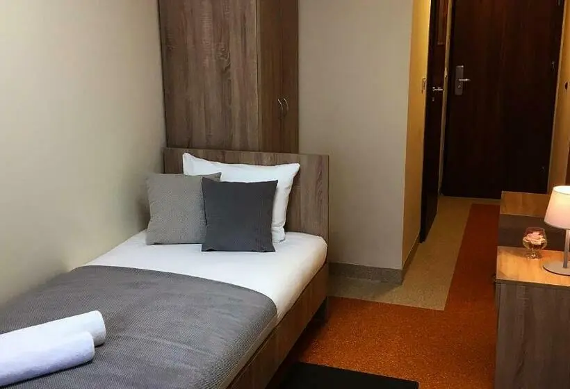 スタンダードシングルルーム, Hostel Fortis