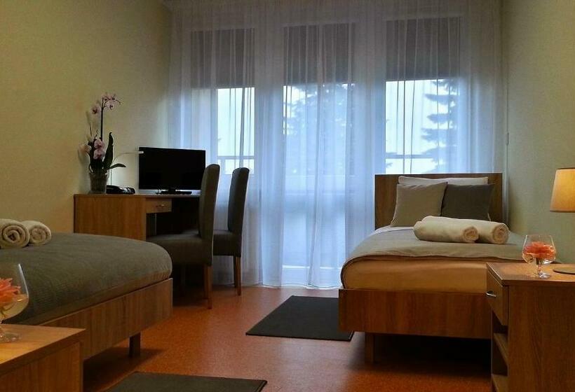 اتاق استاندارد, Hostel Fortis