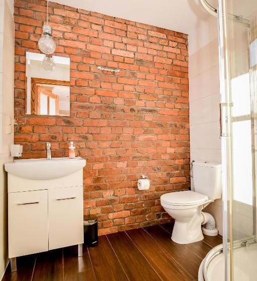 سوییت, Apartament 33 Poronin