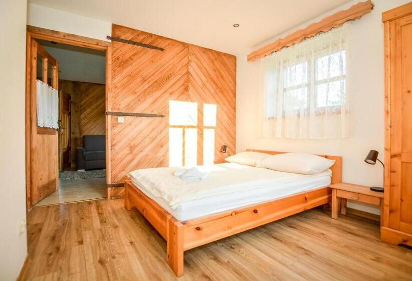 سوییت, Apartament 33 Poronin