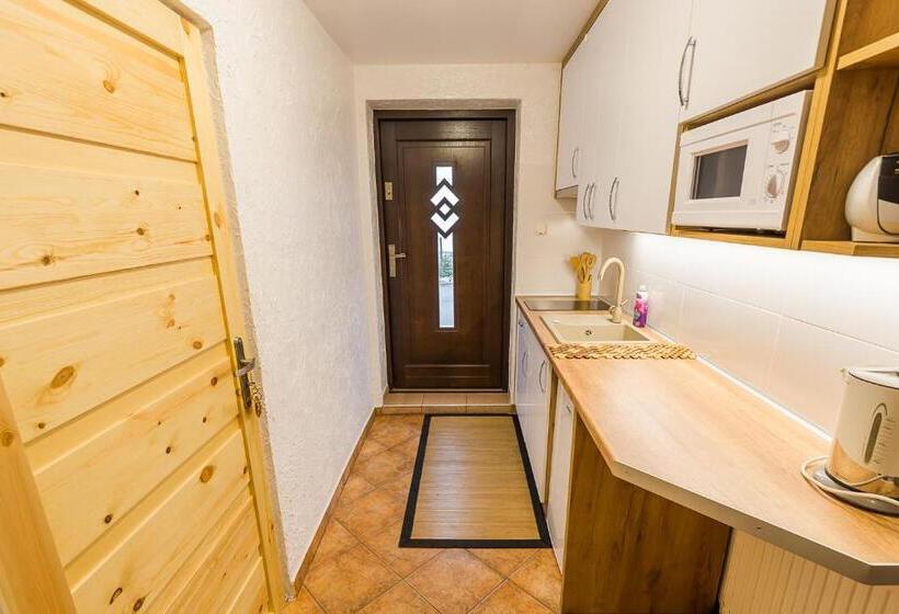 شقة غرفتين, Bieszczadzki Krakowiak 575 894 584 Lub 535 595 732