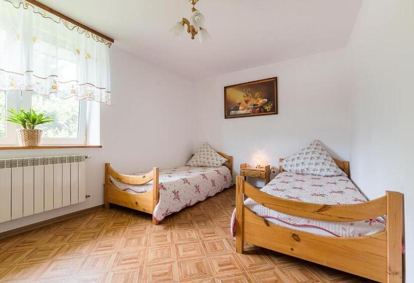اتاق خانوادگی, Bieszczadzki Krakowiak 575 894 584 Lub 535 595 732