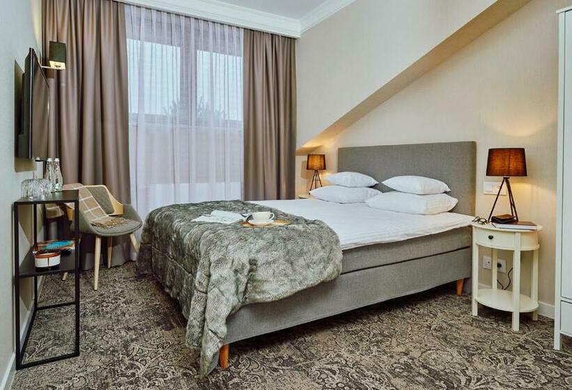 غرفة قياسية, Noclegi Pod Sokołem