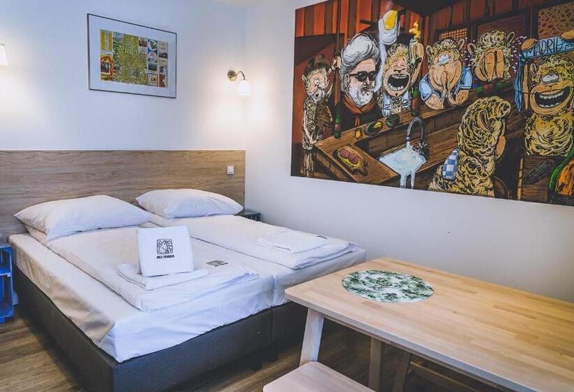 חדר סטנדרט לארבעה, Owca Z Widokiem