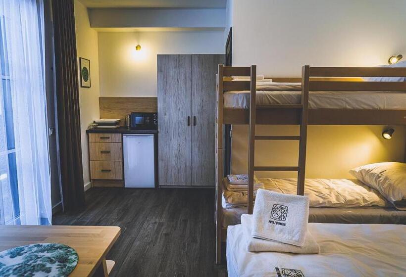 חדר סטנדרט לארבעה, Owca Z Widokiem