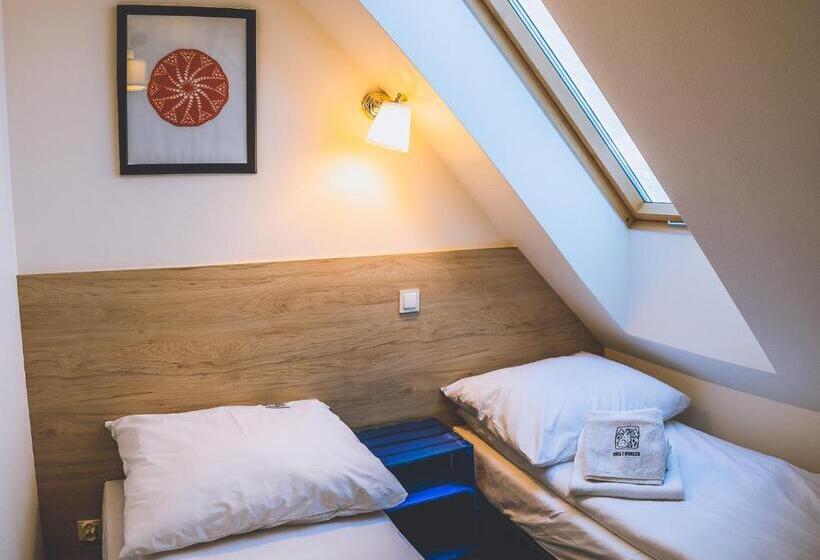 סוויטה נוף להרים, Owca Z Widokiem